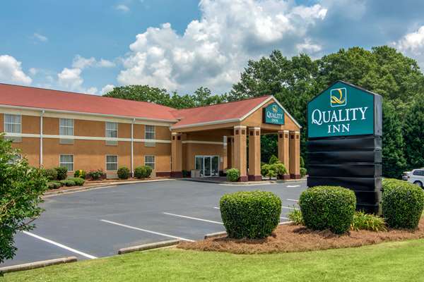 Exterior view - Quality Inn Loganville