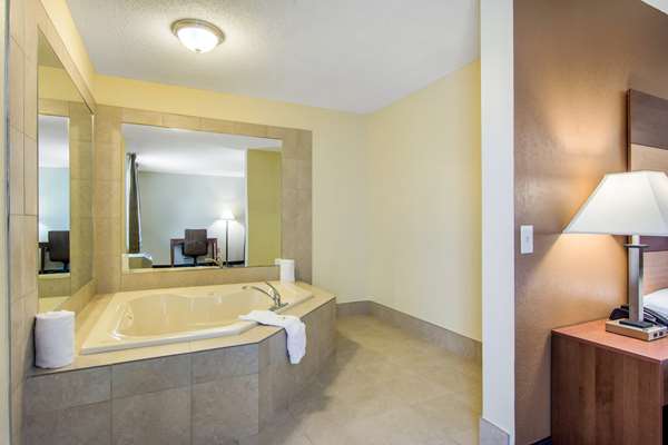  - Quality Inn Loganville