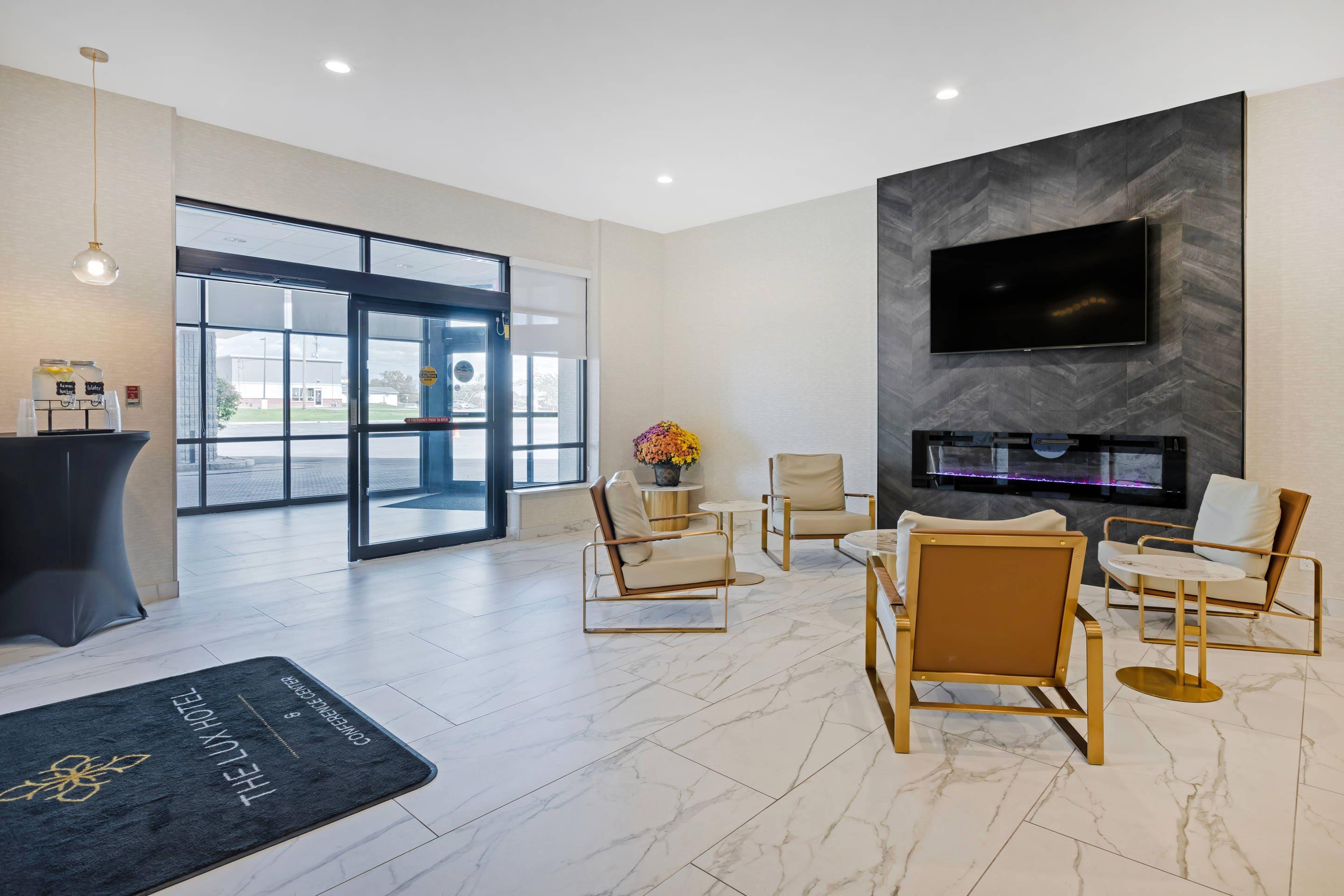 Hotel lobby | The Lux Hotel & Conference Center, Ascend Hotel Collection