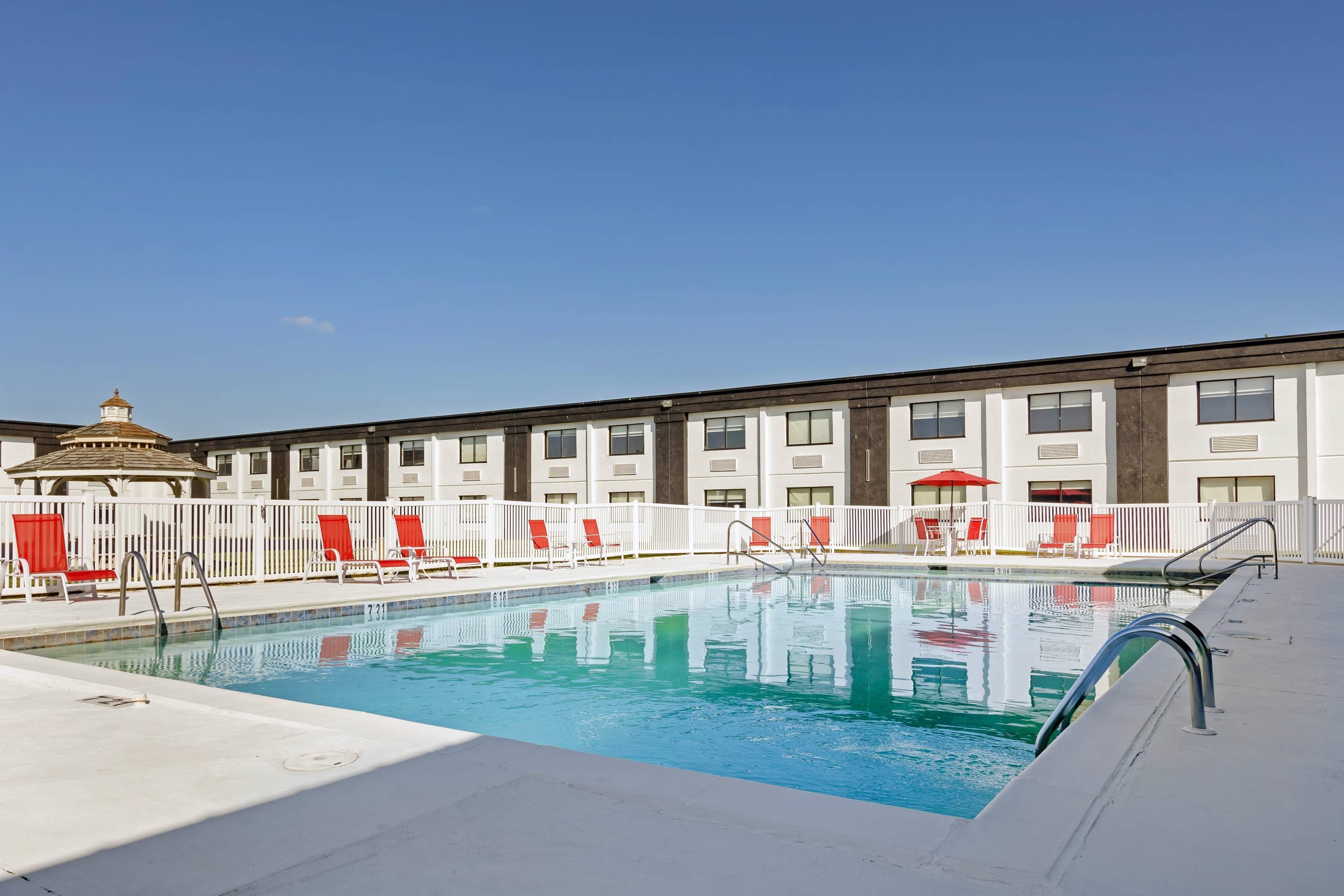 Outdoor pool | The Lux Hotel & Conference Center, Ascend Hotel Collection