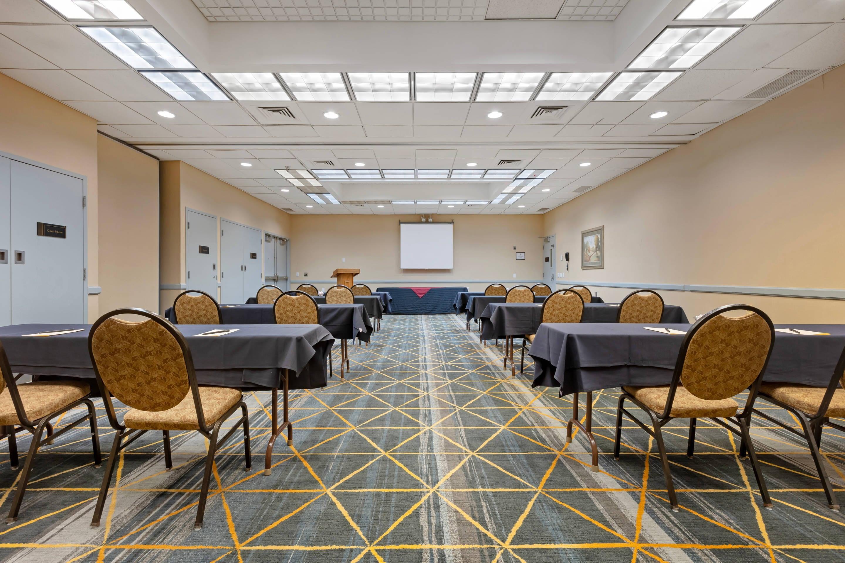 Meeting room | The Lux Hotel & Conference Center, Ascend Hotel Collection