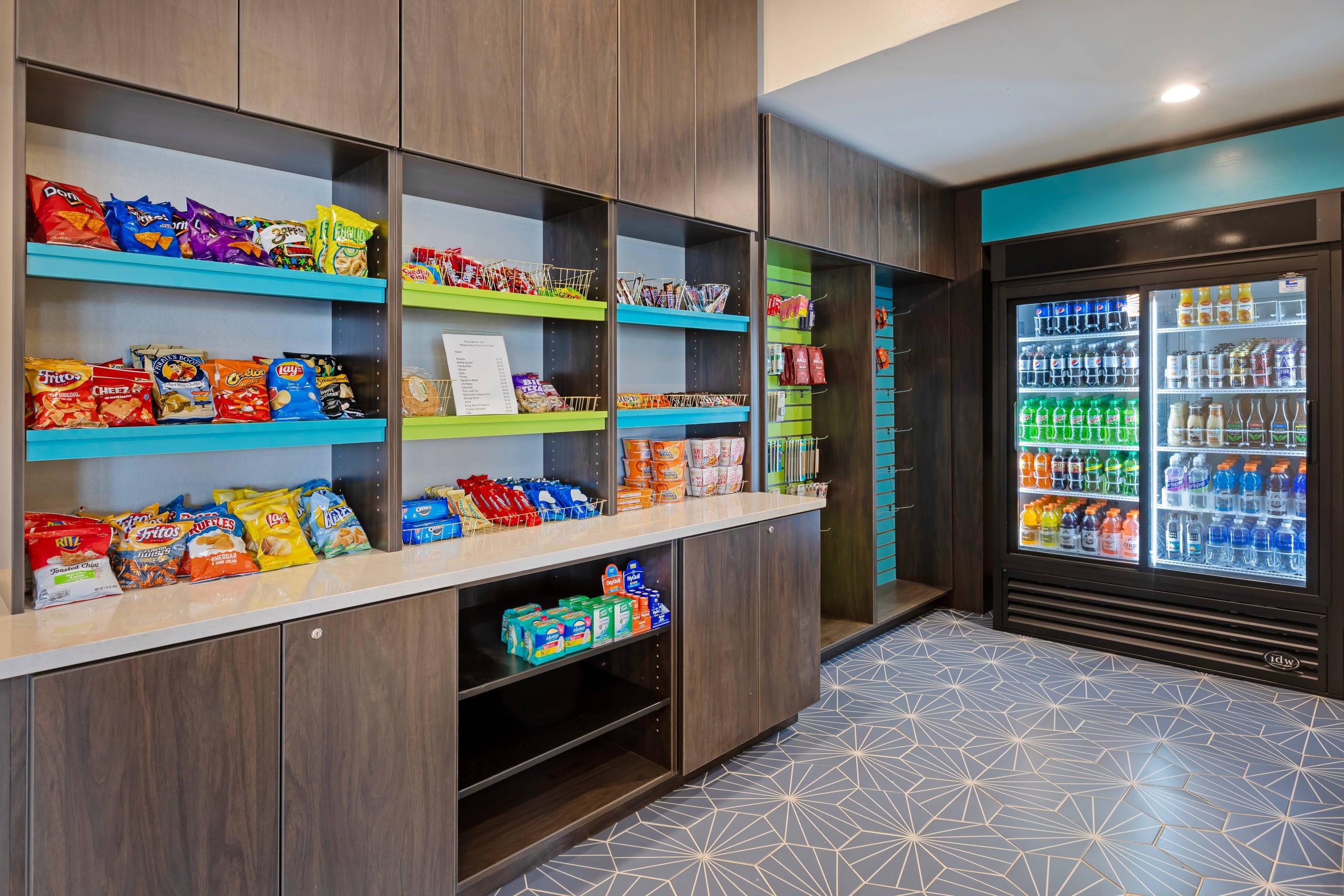 Hotel marketplace | The Lux Hotel & Conference Center, Ascend Hotel Collection