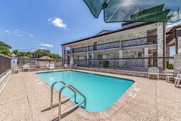 Pool - Quality Inn AT&T Center San Antonio - I-10, Exit 579