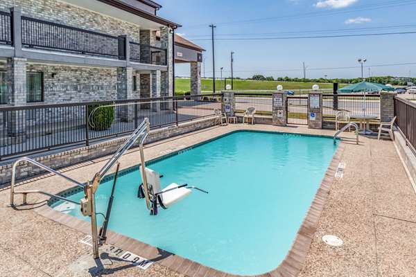 Pool - Quality Inn AT&T Center San Antonio - I-10, Exit 579