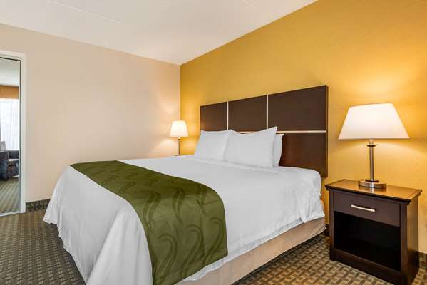 Suite - Quality Inn & Suites Brampton