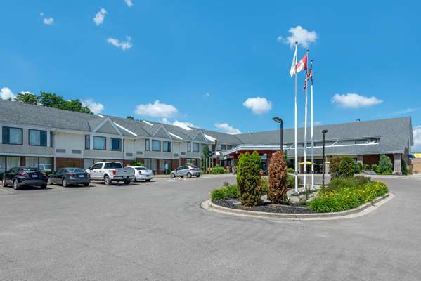Exterior view - Quality Inn & Suites Brampton