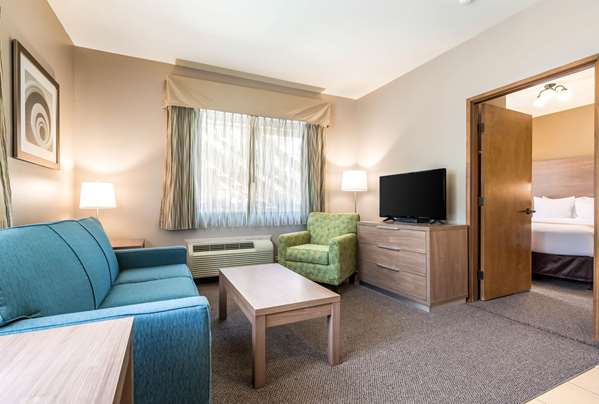 Suite - Quality Inn & Suites Bainbridge Island