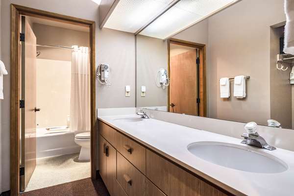 Suite - Quality Inn & Suites Bainbridge Island