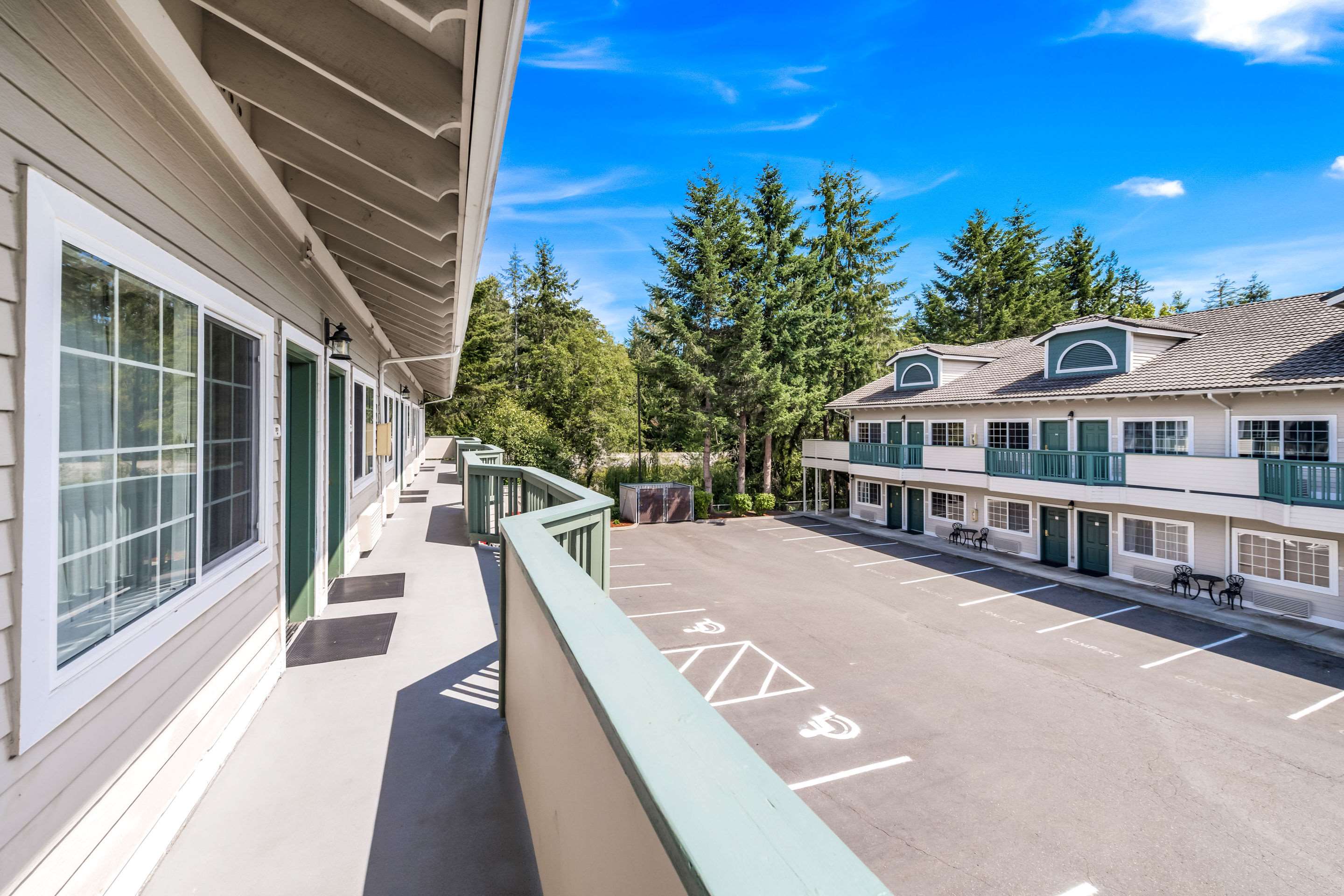 Hotel exterior | Quality Inn & Suites Bainbridge Island