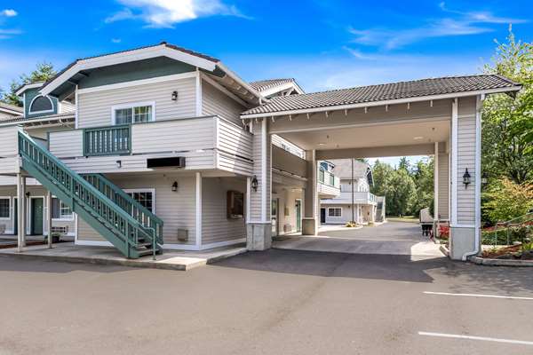 On-Site,Outdoor/Exterior,Exterior View of Building