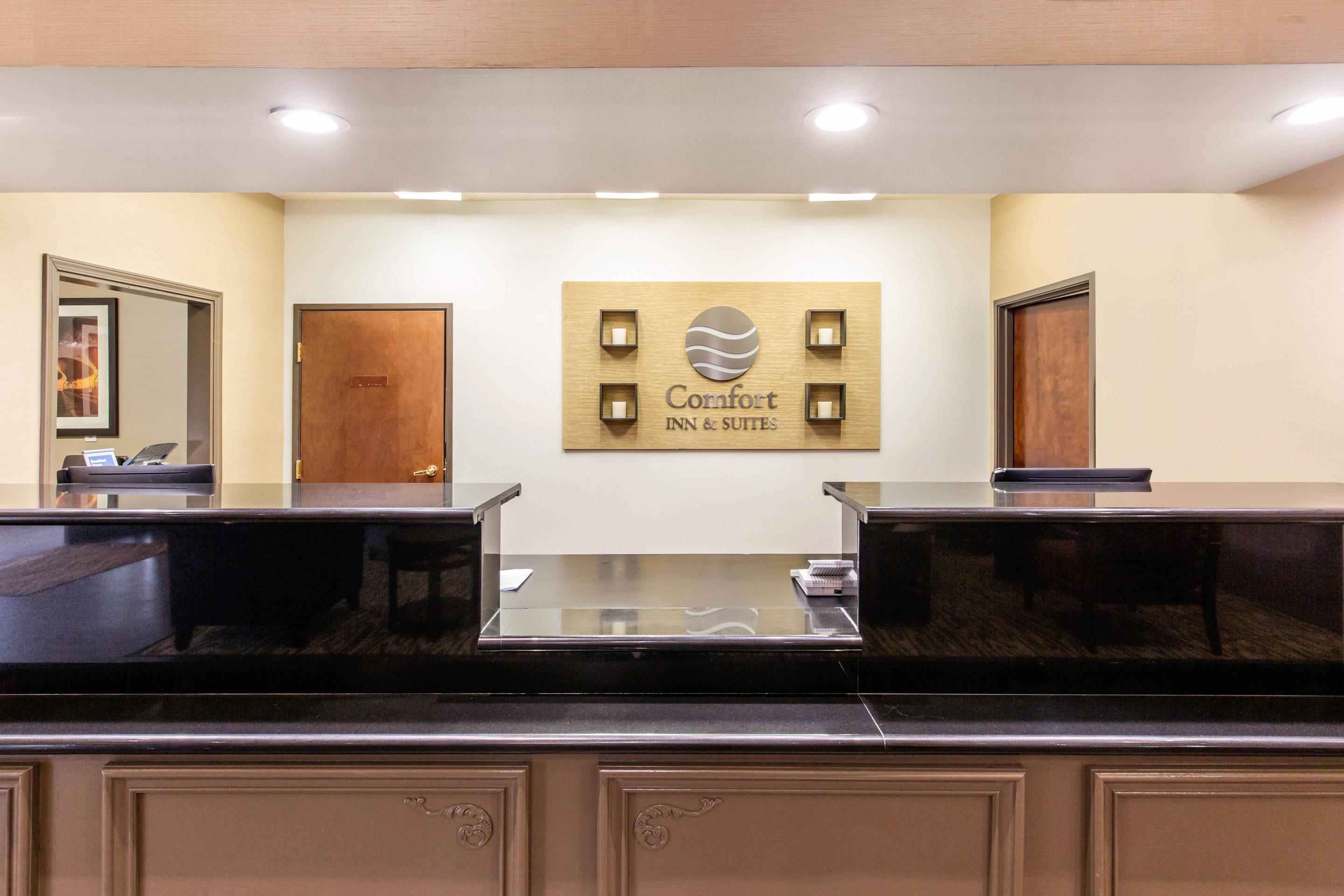 Front desk | Comfort Inn & Suites IAH Bush Airport – East
