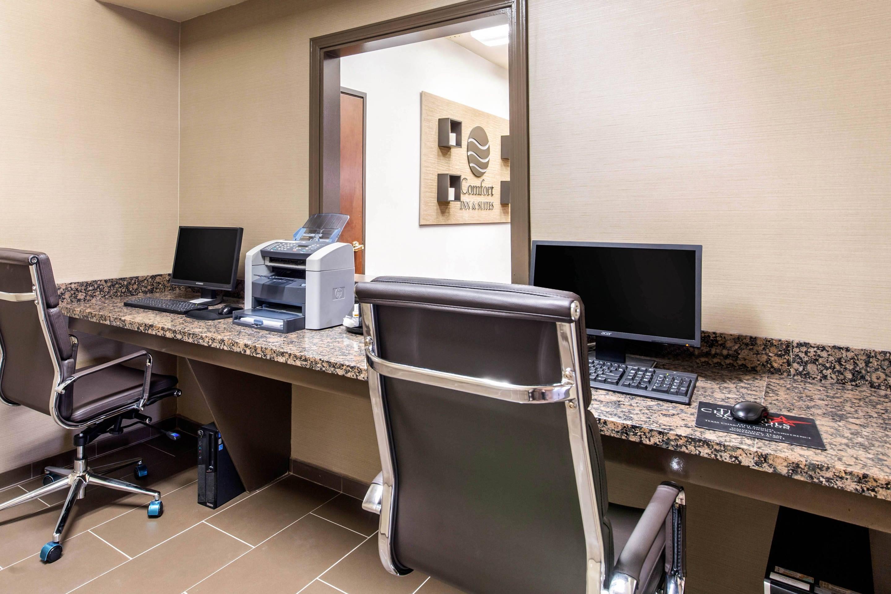 Business center | Comfort Inn & Suites IAH Bush Airport – East