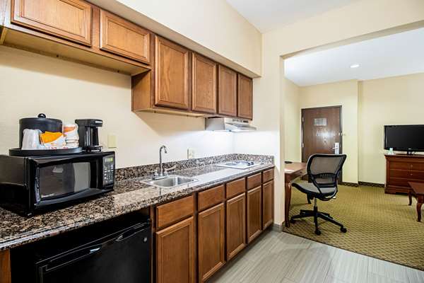 Suite - Quality Inn & Suites Robstown