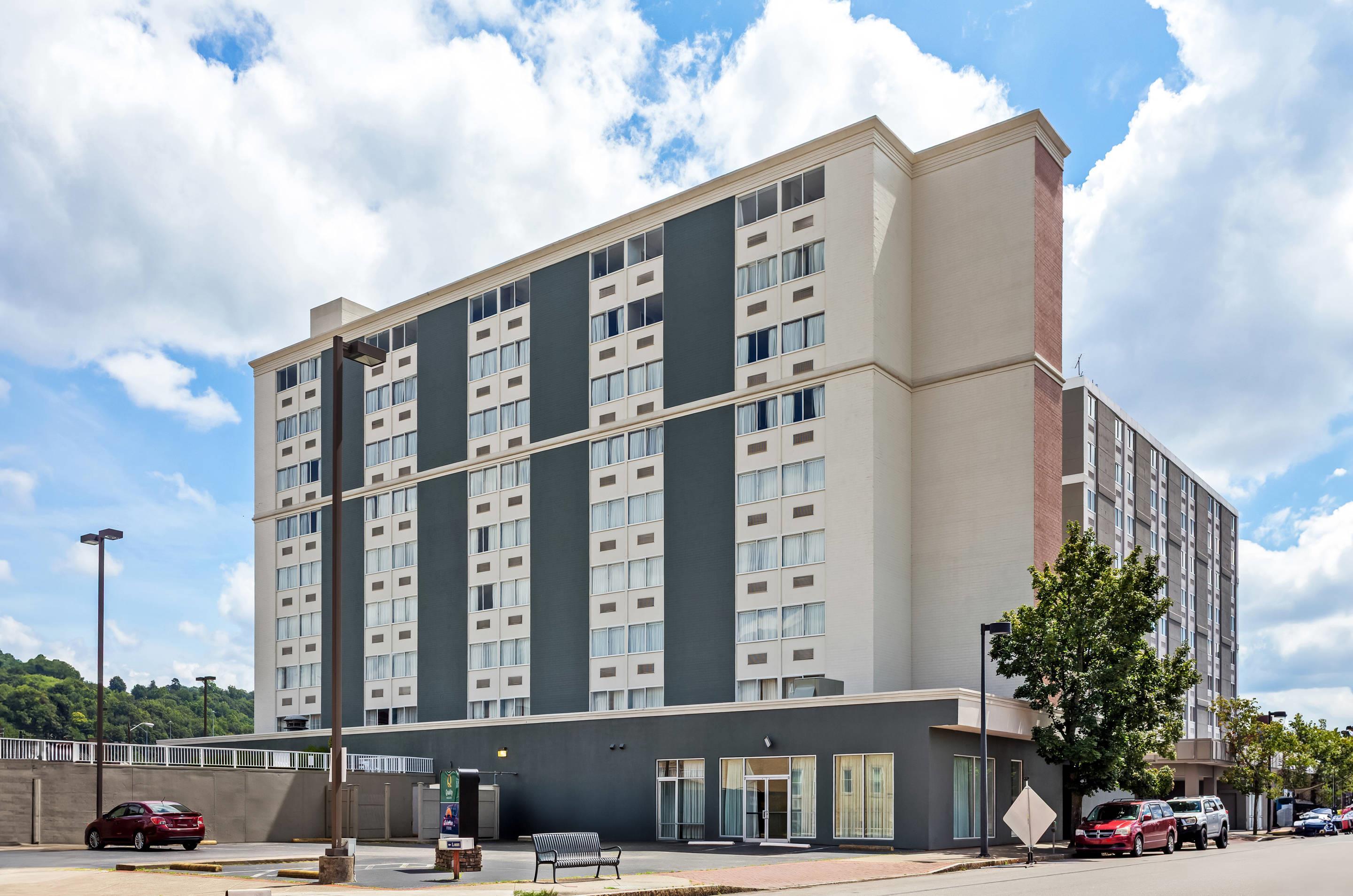 Hotel exterior | Quality Inn & Suites