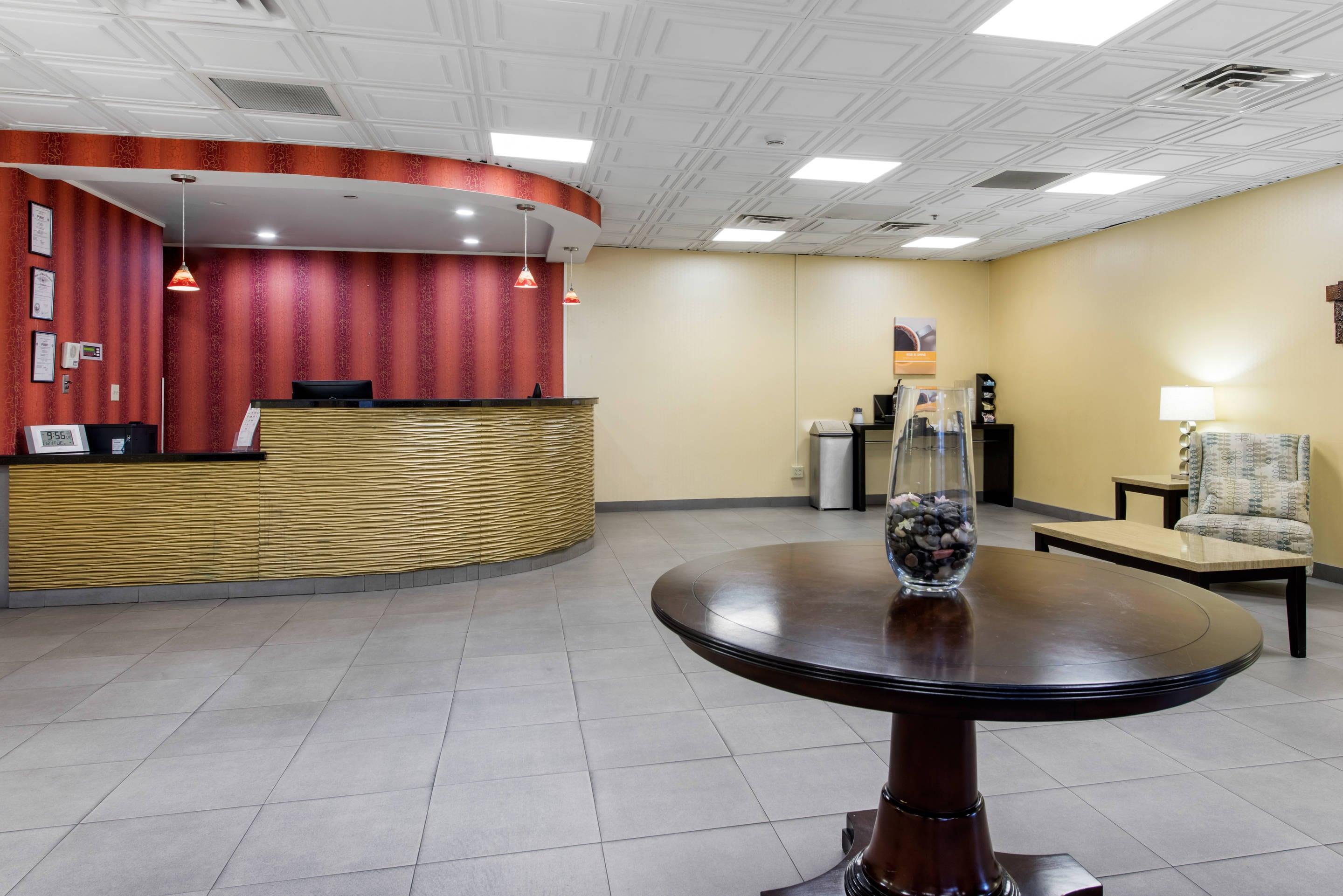 Hotel lobby | Quality Inn & Suites