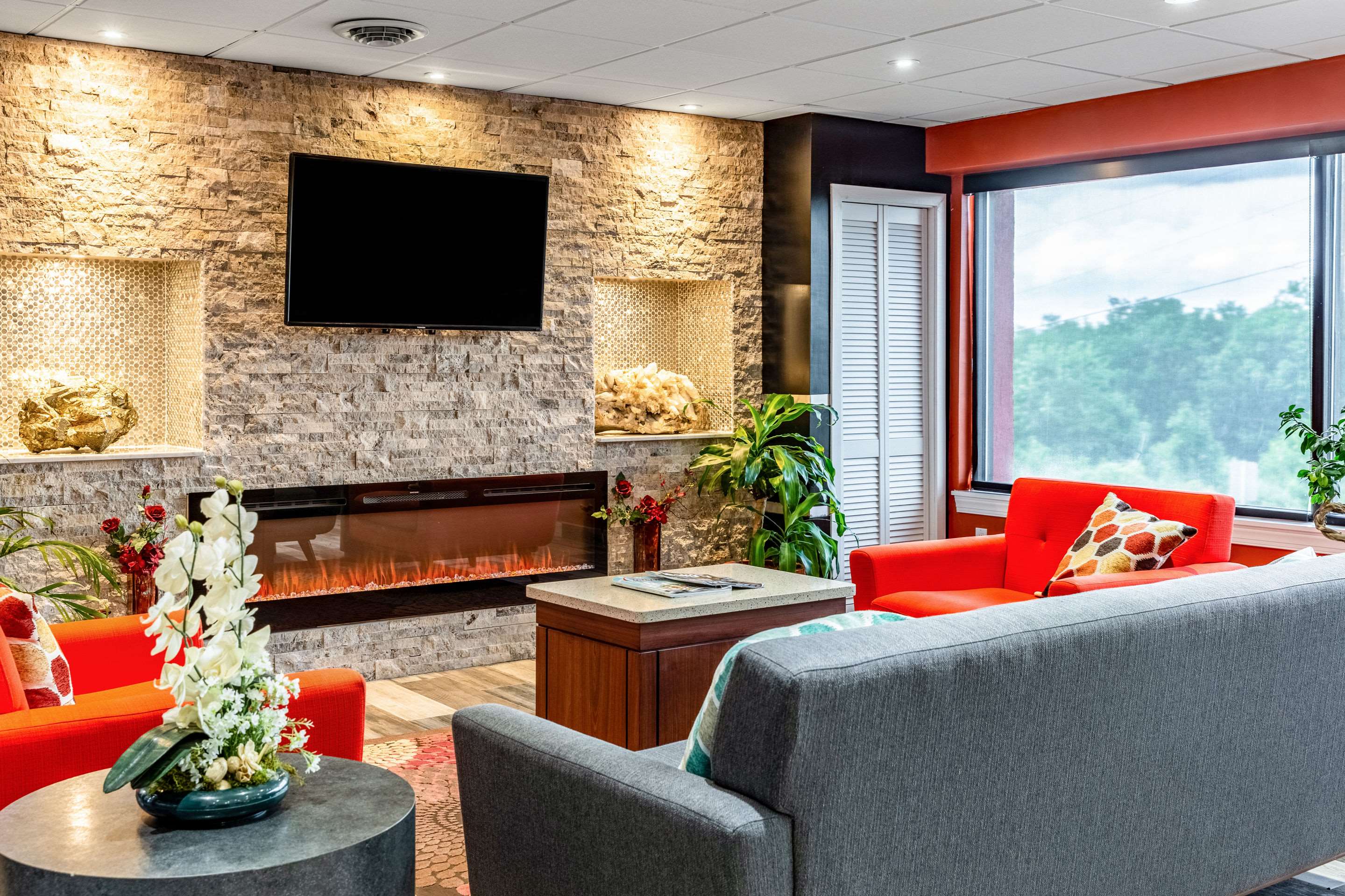 Spacious lobby with sitting area