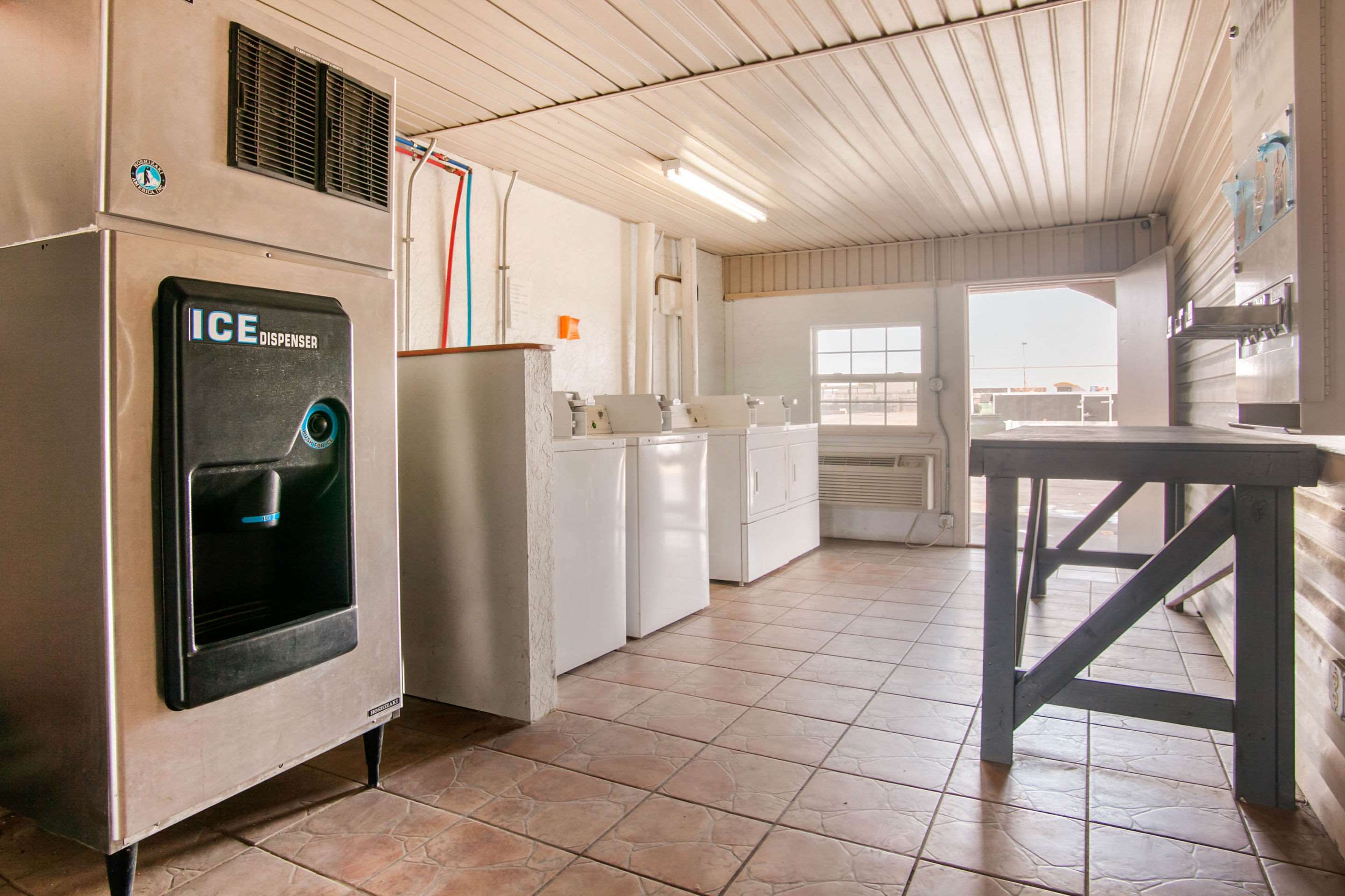 Guest laundry facilities | Rodeway Inn