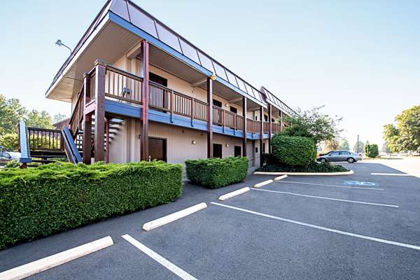 Exterior view - Rodeway Inn Enumclaw
