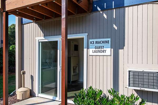 Amenities - Rodeway Inn Enumclaw