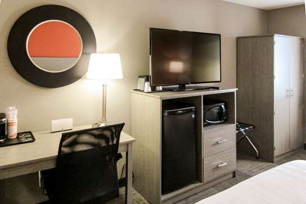  - Quality Inn & Suites Hammond - I-80 & I-94, Exit 5