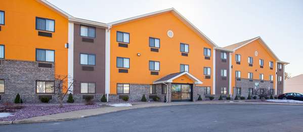 Exterior view - Quality Inn & Suites Hammond - I-80 & I-94, Exit 5