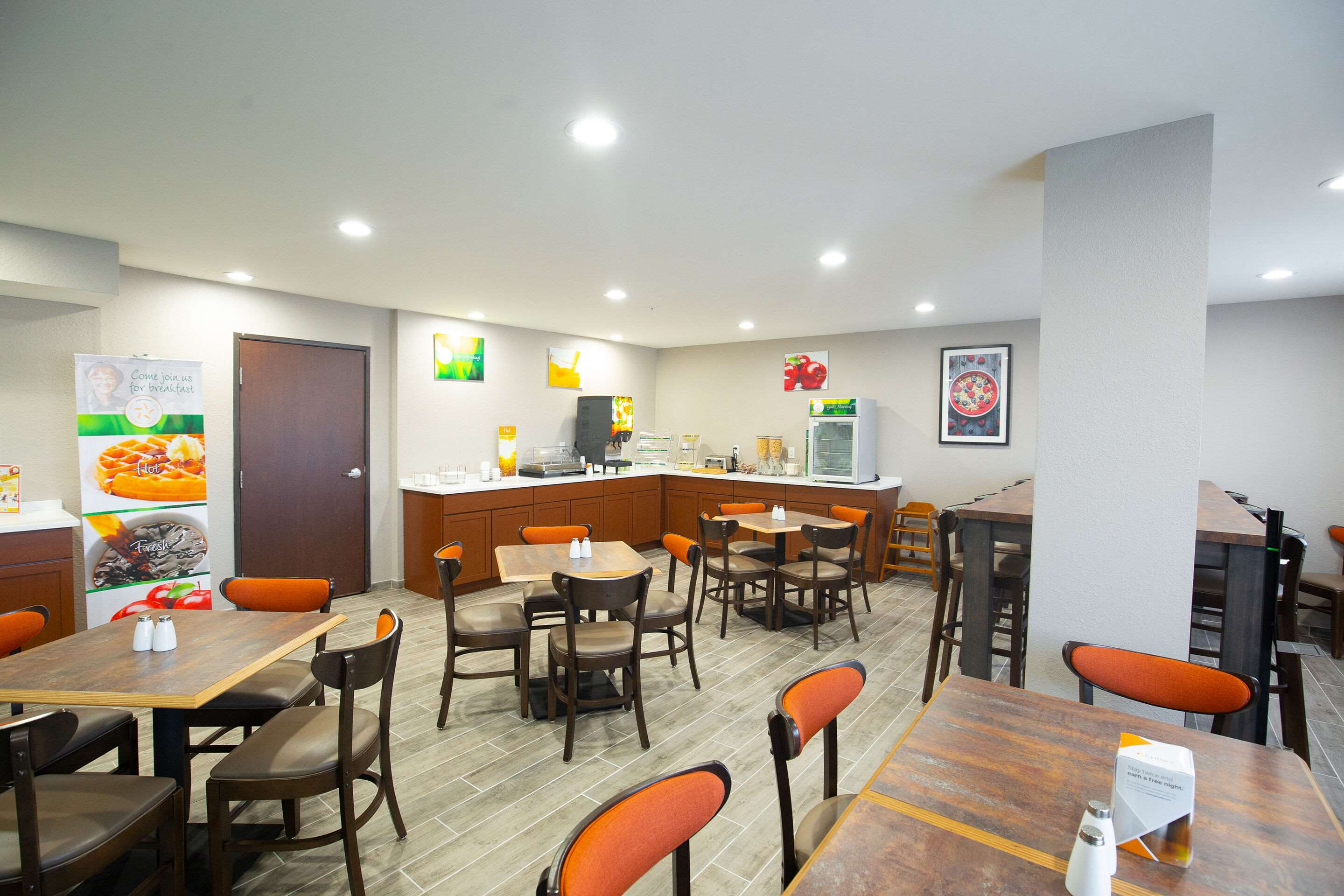 Breakfast area