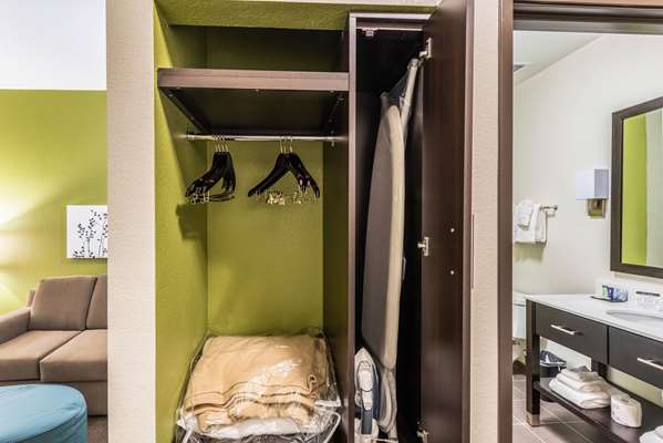  - Sleep Inn & Suites Fort Worth - I-35, Exit 58