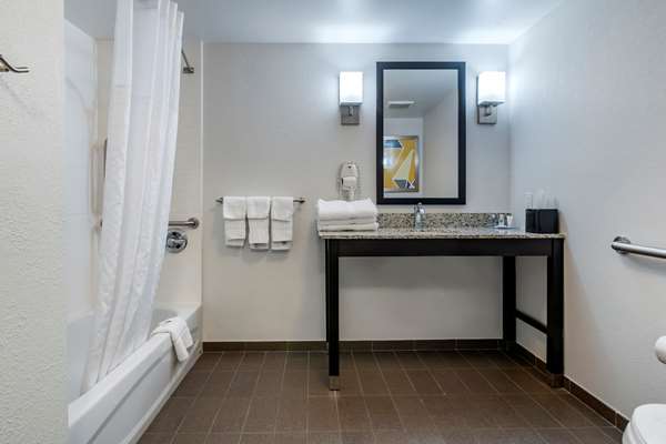  - Comfort Inn St Louis Airport Bridgeton - I-70, Exit 235A