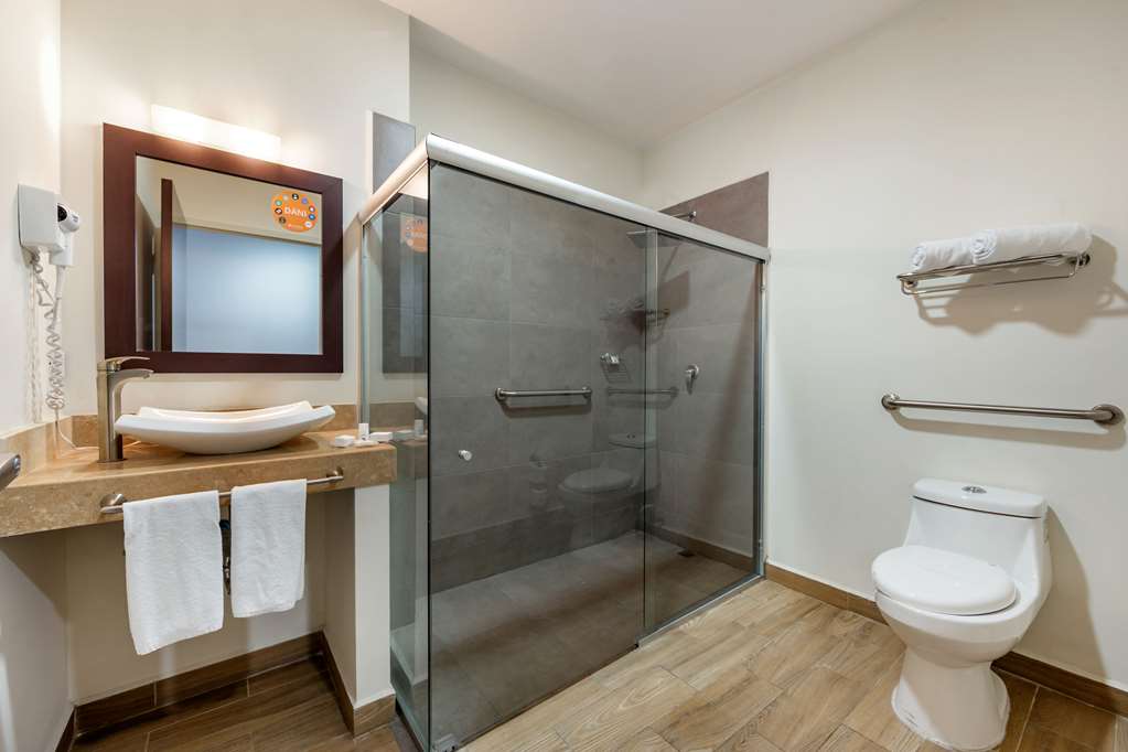 SLEEP INN TIJUANA-guestroom-Guest Room,Bathroom,On-Site.jpg