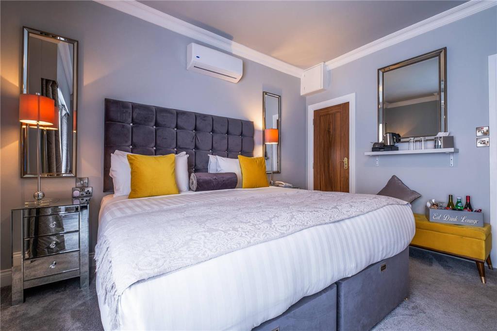 THE HOUSE HOTEL AN ASCEND COLLECTIO-guestroom-Guest Room,On-Site.jpg