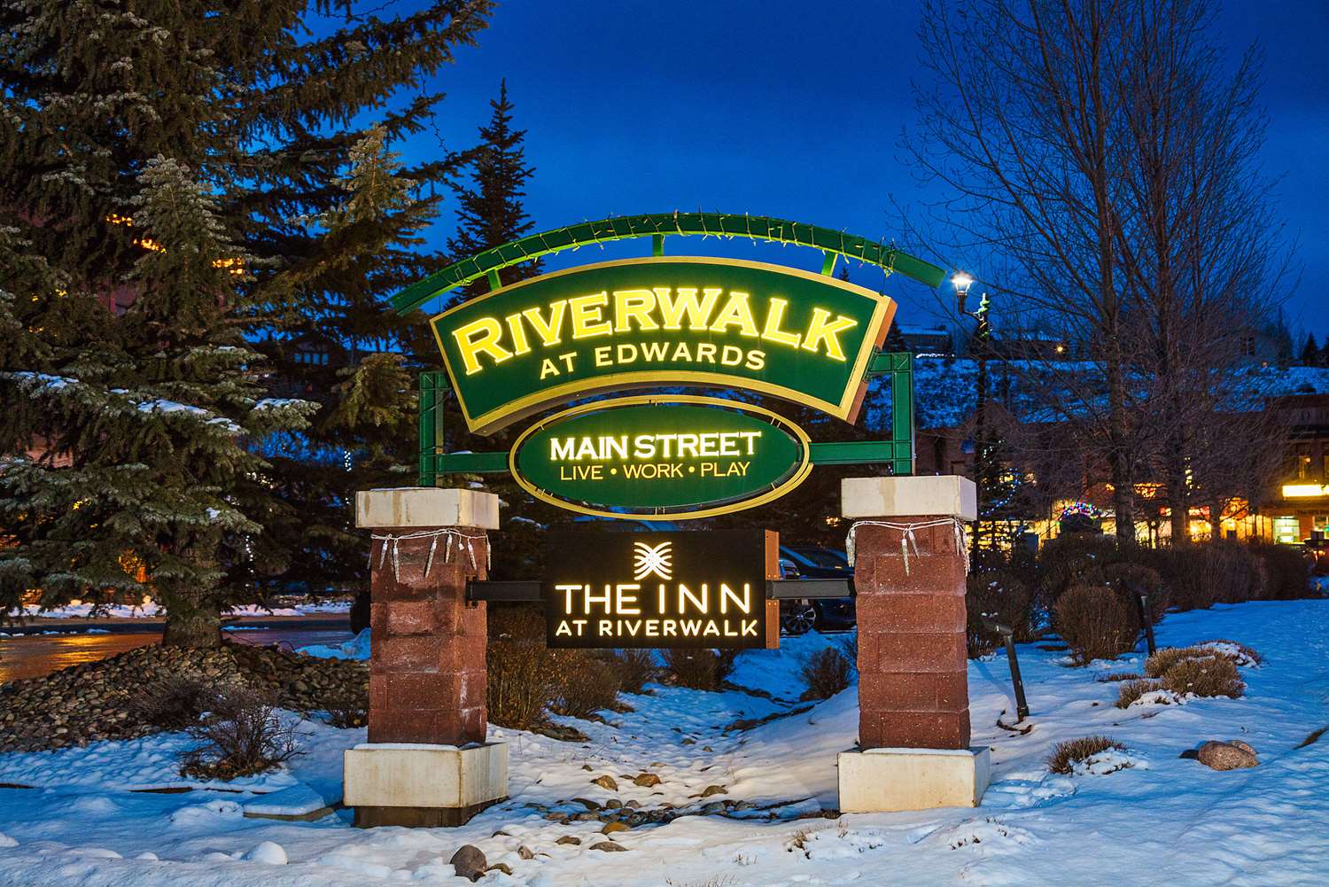 Inn & Suites at Riverwalk Edwards, CO See Discounts