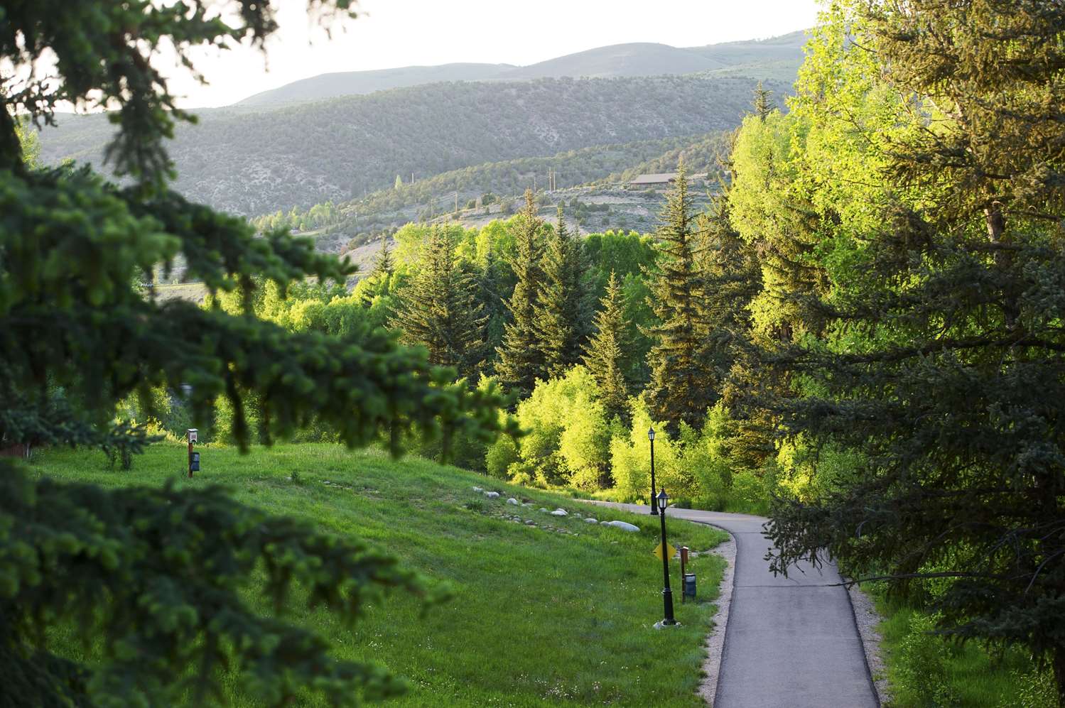 Inn & Suites at Riverwalk Edwards, CO See Discounts