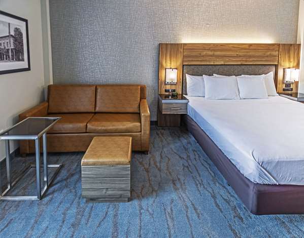  - Penn Stroud Hotel Stroudsburg