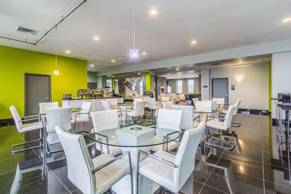 Amenities - Wallhouse Hotel Walnut Creek