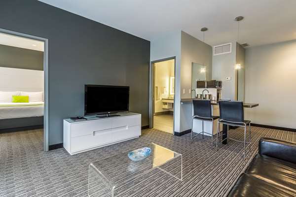 Suite - Wallhouse Hotel Walnut Creek