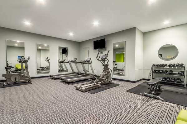 Fitness/ Exercise Room - Wallhouse Hotel Walnut Creek