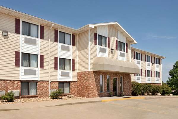 Exterior view - Travelodge Jefferson City