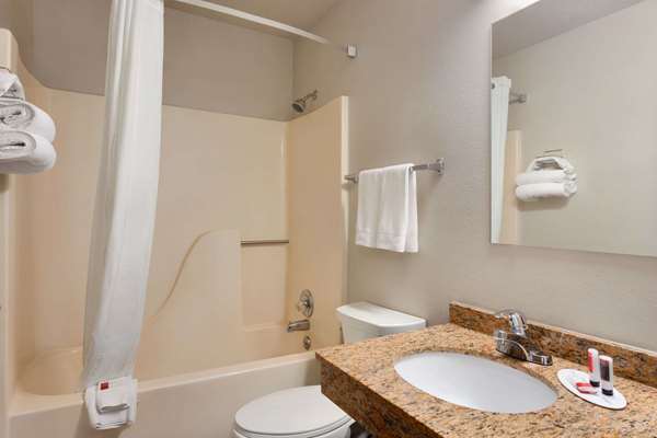  - Travelodge Jefferson City