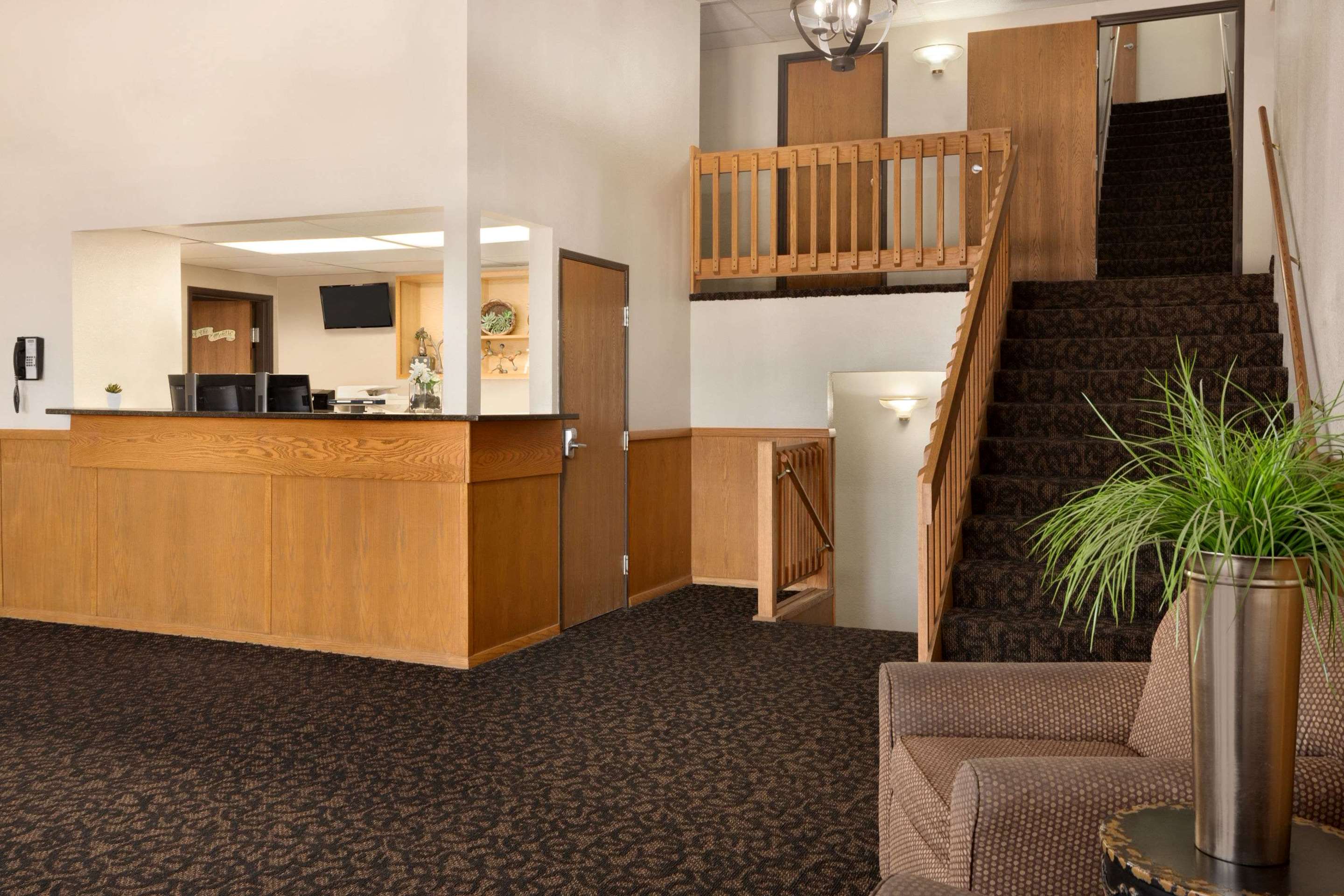 Reception | Travelodge by Wyndham Jefferson City