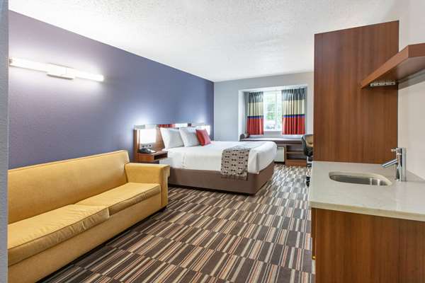 Suite - Microtel Inn & Suites by Wyndham West Pittsburgh