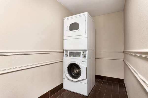 Amenities - Super 8 Hotel Airport Nashville - I-40, Exit 216