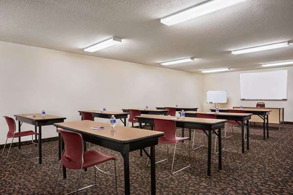  - Travelodge Morrill