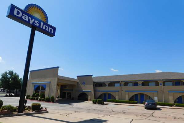 Exterior view - Days Inn Northwest Expressway Oklahoma City
