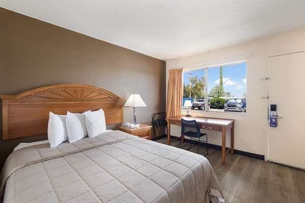  - Knights Inn Sierra Vista