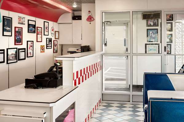  - Travelodge Missouri Valley - I-29, Exit 75