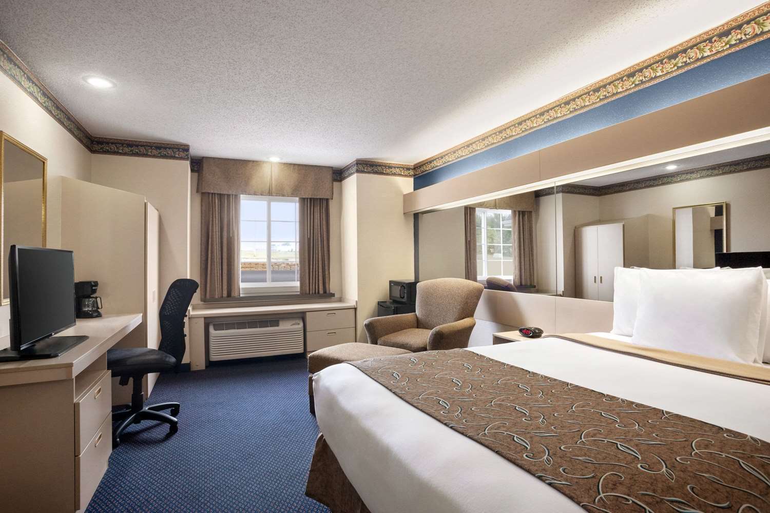 Travelodge Ft Scott, KS See Discounts