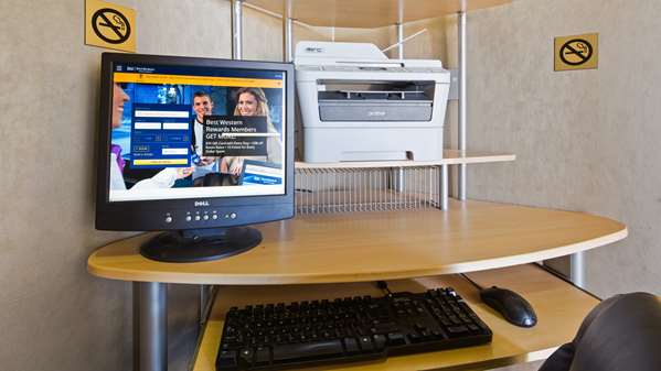 Conference Area - SureStay Plus Hotel by Best Western Quanah