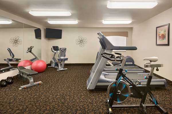 Fitness/ Exercise Room - Travelodge Santa Teresa