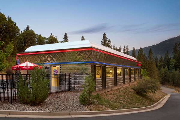 Restaurant - Travelodge Dunsmuir - I-5, Exit 732