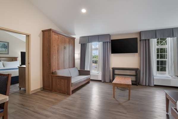 Suite - SureStay Plus Hotel by Best Western Elizabethtown